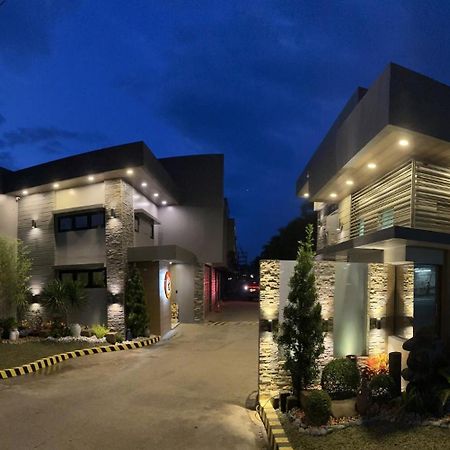 Calumpit 埃尔韦斯特拉旅行者咖啡店宾馆 酒店 外观 照片